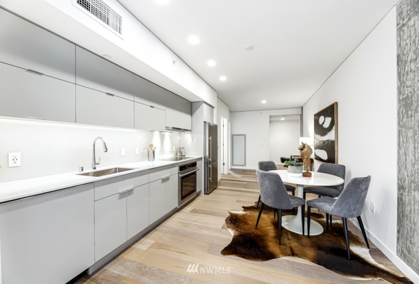 450 Main, Seattle, Washington 98104, 2 Bedrooms Bedrooms, ,1 BathroomBathrooms,Residential,For Sale,KODA Condominium,Main,NWM1877516