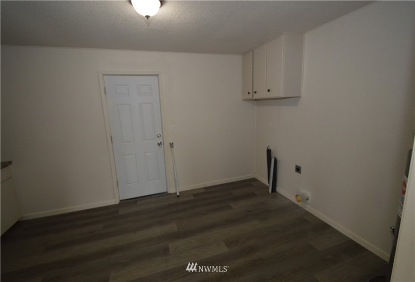 11219 Steele, Tacoma, Washington 98444, ,Residential Income,For Sale,Steele,NWM1879483