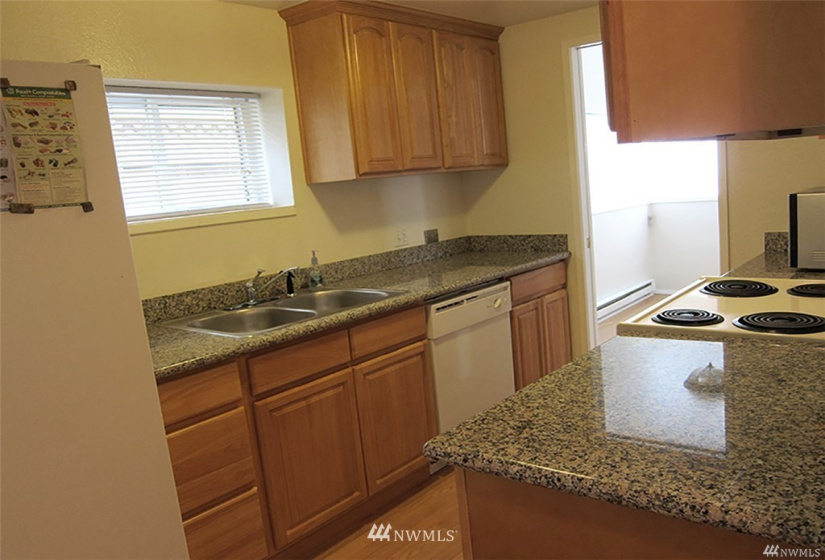 2014 Jefferson, Seattle, Washington 98122, 2 Bedrooms Bedrooms, ,1 BathroomBathrooms,Residential Lease,For Rent,Jefferson,NWM1877929