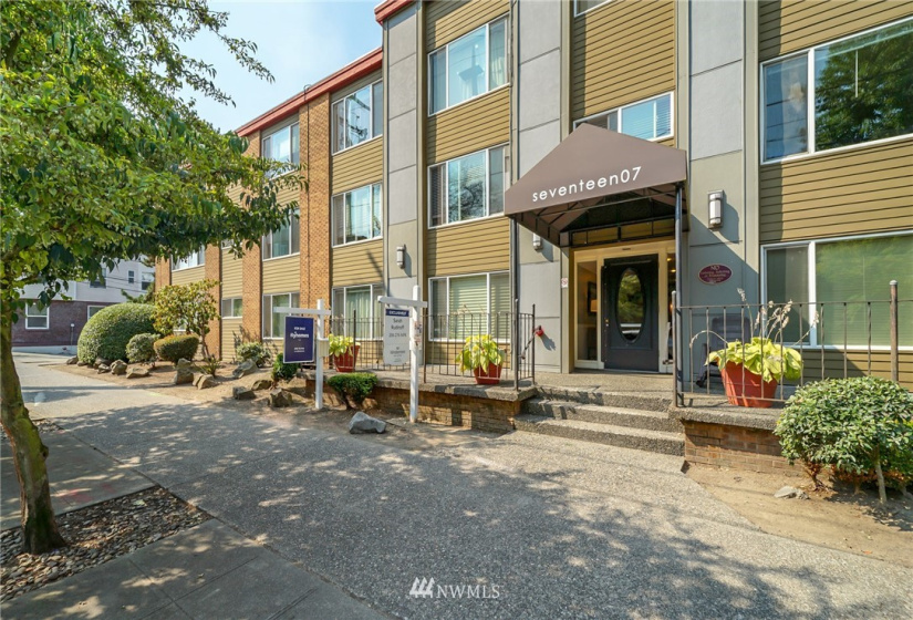 1707 Boylston, Seattle, Washington 98122, ,1 BathroomBathrooms,Residential,For Sale,Seventeen07,Boylston,NWM1874278