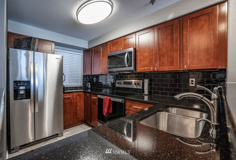2900 Marina, Moses Lake, Washington 98837, 2 Bedrooms Bedrooms, ,2 BathroomsBathrooms,Residential,For Sale,Sunset Shores Condominiums,Marina,NWM1879161