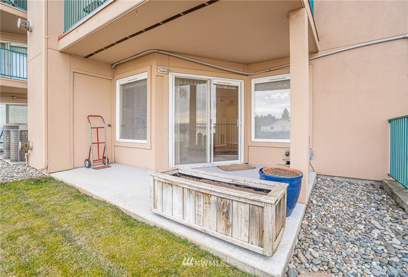 2900 Marina, Moses Lake, Washington 98837, 2 Bedrooms Bedrooms, ,2 BathroomsBathrooms,Residential,For Sale,Sunset Shores Condominiums,Marina,NWM1879161