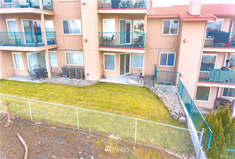 2900 Marina, Moses Lake, Washington 98837, 2 Bedrooms Bedrooms, ,2 BathroomsBathrooms,Residential,For Sale,Sunset Shores Condominiums,Marina,NWM1879161