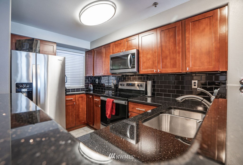 2900 Marina, Moses Lake, Washington 98837, 2 Bedrooms Bedrooms, ,2 BathroomsBathrooms,Residential,For Sale,Sunset Shores Condominiums,Marina,NWM1879161