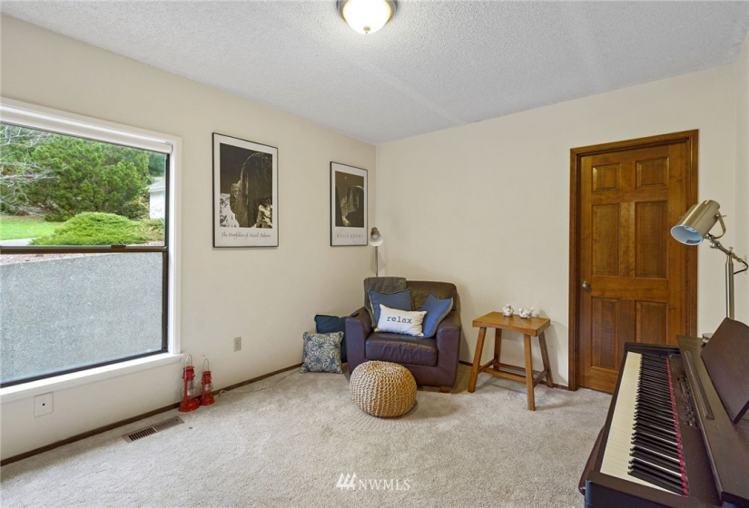 9204 Warren, Gig Harbor, Washington 98335, 4 Bedrooms Bedrooms, ,4 BathroomsBathrooms,Residential,For Sale,Warren,NWM1875643