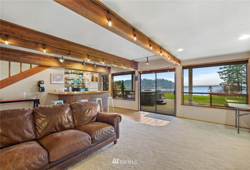 9204 Warren, Gig Harbor, Washington 98335, 4 Bedrooms Bedrooms, ,4 BathroomsBathrooms,Residential,For Sale,Warren,NWM1875643