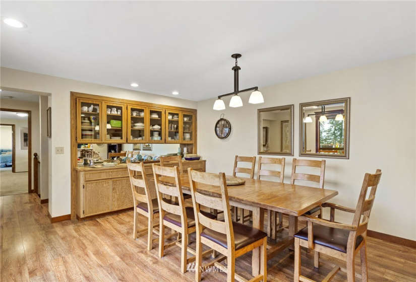 9204 Warren, Gig Harbor, Washington 98335, 4 Bedrooms Bedrooms, ,4 BathroomsBathrooms,Residential,For Sale,Warren,NWM1875643