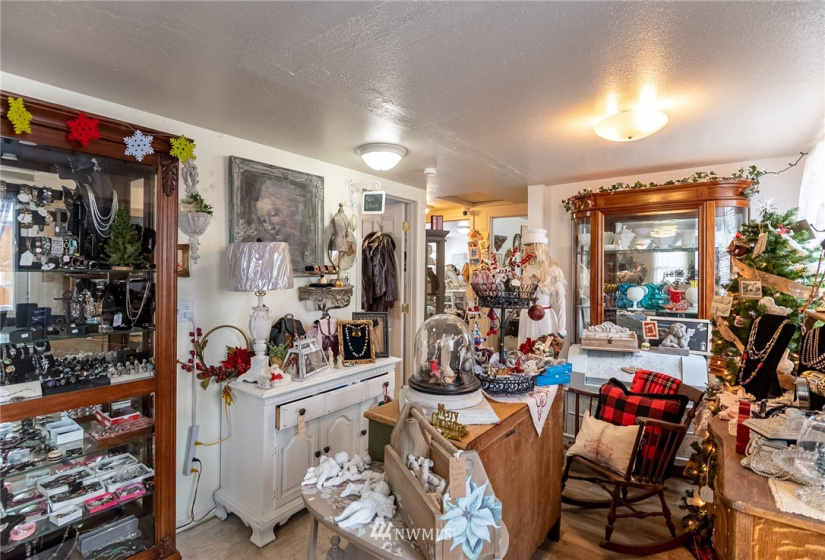 3835 Broadway, Moses Lake, Washington 98837, ,Commercial Sale,For Sale,Broadway,NWM1878525
