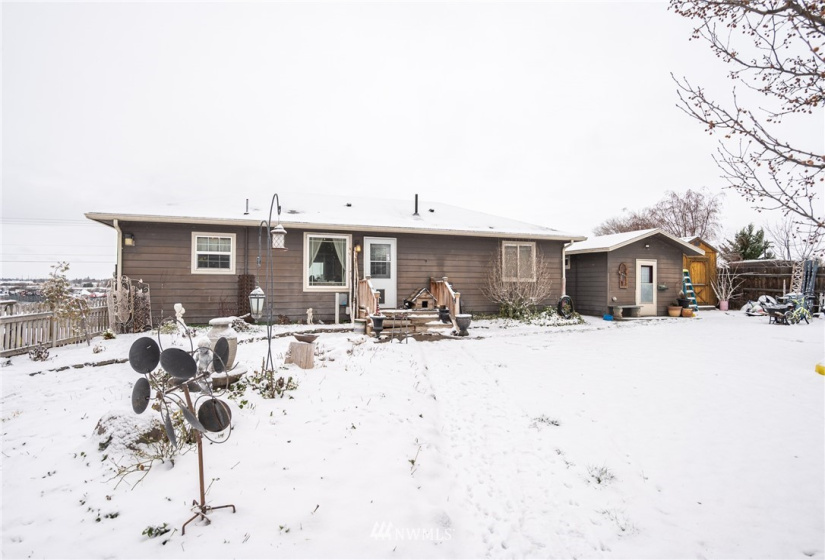 3835 Broadway, Moses Lake, Washington 98837, ,Commercial Sale,For Sale,Broadway,NWM1878525