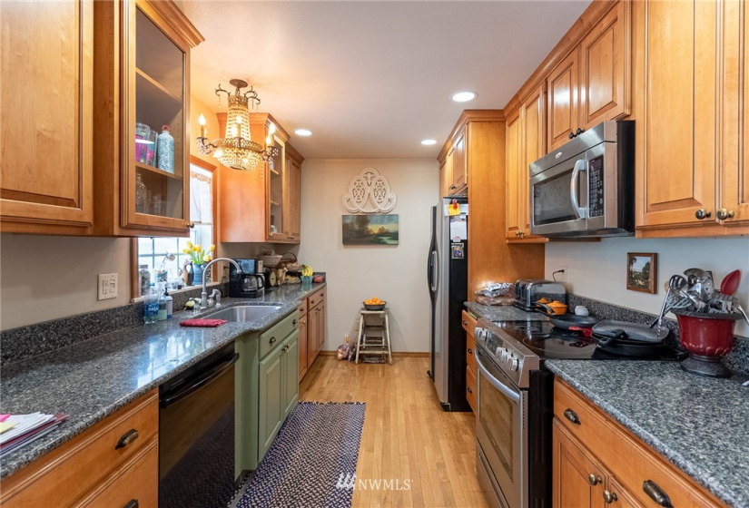 3835 Broadway, Moses Lake, Washington 98837, ,Commercial Sale,For Sale,Broadway,NWM1878525