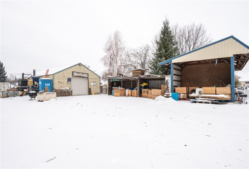 3835 Broadway, Moses Lake, Washington 98837, ,Commercial Sale,For Sale,Broadway,NWM1878525