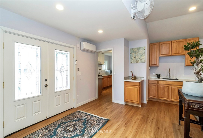 5104 Sammamish, Issaquah, Washington 98027, 2 Bedrooms Bedrooms, ,1 BathroomBathrooms,Residential,For Sale,Sammamish,NWM1879875