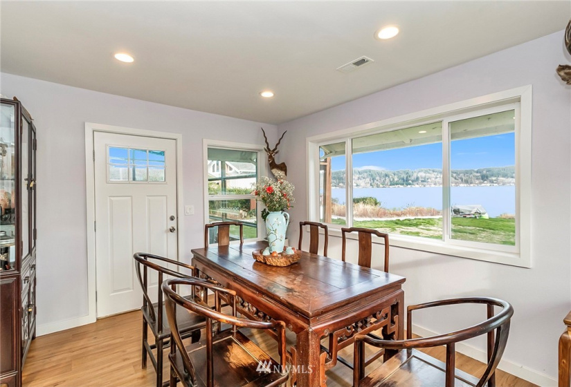 5104 Sammamish, Issaquah, Washington 98027, 2 Bedrooms Bedrooms, ,1 BathroomBathrooms,Residential,For Sale,Sammamish,NWM1879875