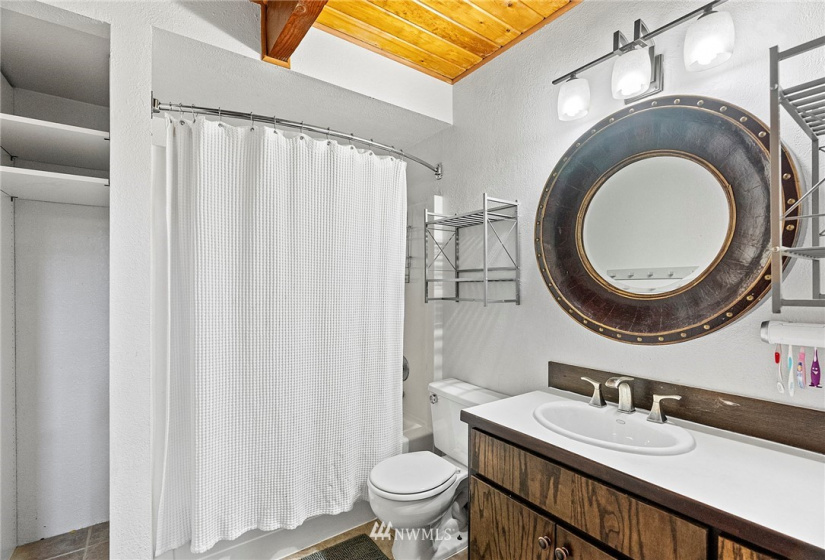 16318 82nd, Lakebay, Washington 98349, 3 Bedrooms Bedrooms, ,3 BathroomsBathrooms,Residential,For Sale,82nd,NWM1879735