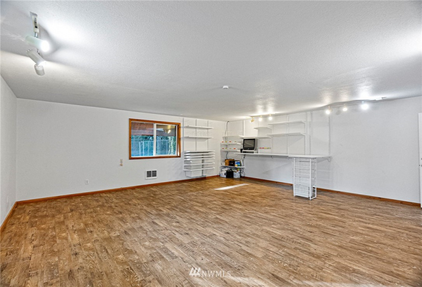16318 82nd, Lakebay, Washington 98349, 3 Bedrooms Bedrooms, ,3 BathroomsBathrooms,Residential,For Sale,82nd,NWM1879735