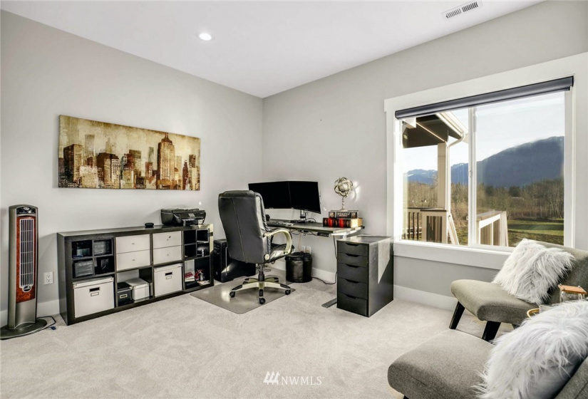 8900 384th, Snoqualmie, Washington 98065, 5 Bedrooms Bedrooms, ,2 BathroomsBathrooms,Residential,For Sale,384th,NWM1879651