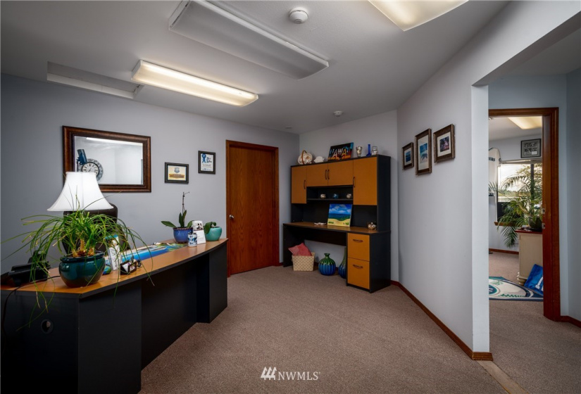 860 Bayshore, Oak Harbor, Washington 98277, ,Commercial Sale,For Sale,Bayshore,NWM1879835
