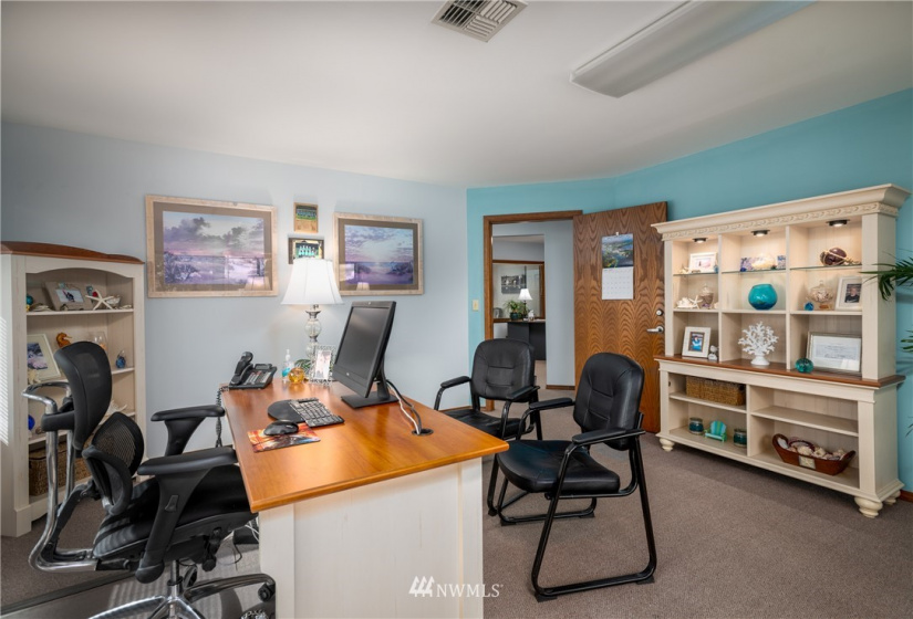 860 Bayshore, Oak Harbor, Washington 98277, ,Commercial Sale,For Sale,Bayshore,NWM1879835