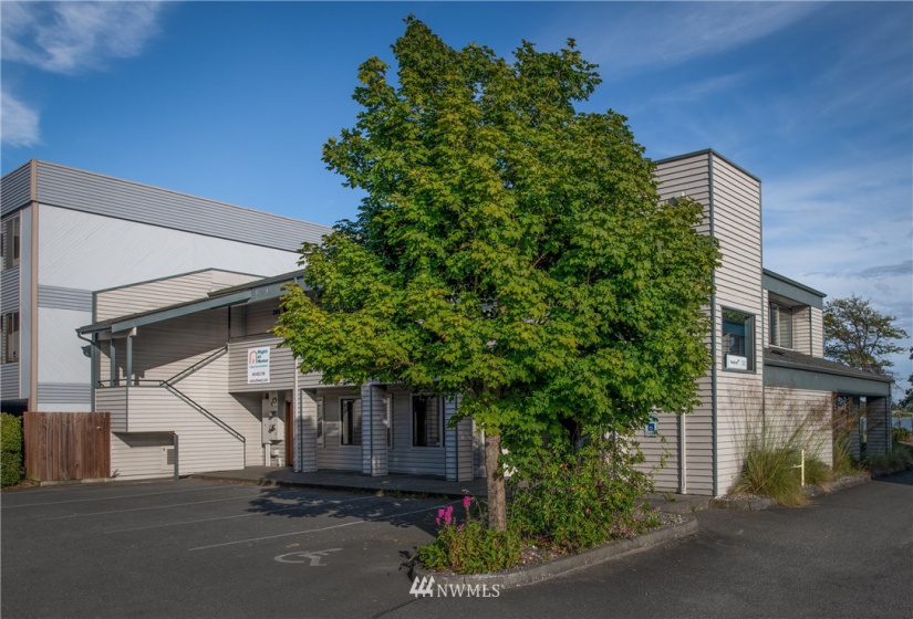 860 Bayshore, Oak Harbor, Washington 98277, ,Commercial Sale,For Sale,Bayshore,NWM1879835