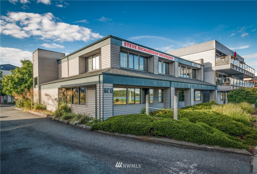 860 Bayshore, Oak Harbor, Washington 98277, ,Commercial Sale,For Sale,Bayshore,NWM1879835