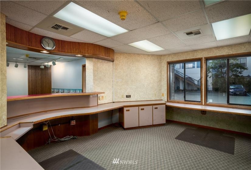860 Bayshore, Oak Harbor, Washington 98277, ,Commercial Sale,For Sale,Bayshore,NWM1879835