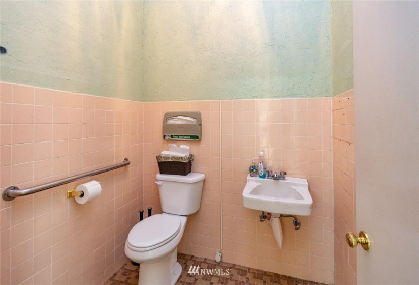 175 Cedar, Sequim, Washington 98382, ,Commercial Sale,For Sale,Cedar,NWM1880075
