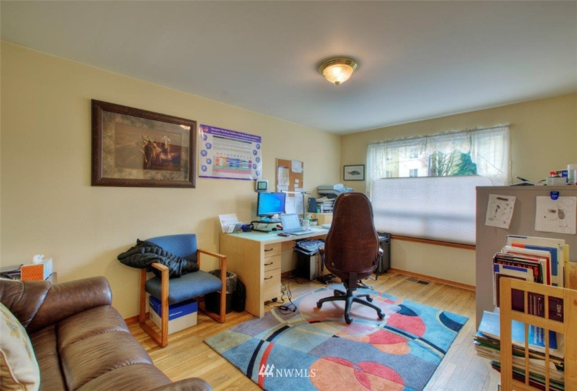 615 Titus, Kent, Washington 98032, ,Commercial Sale,For Sale,Titus,NWM1879353