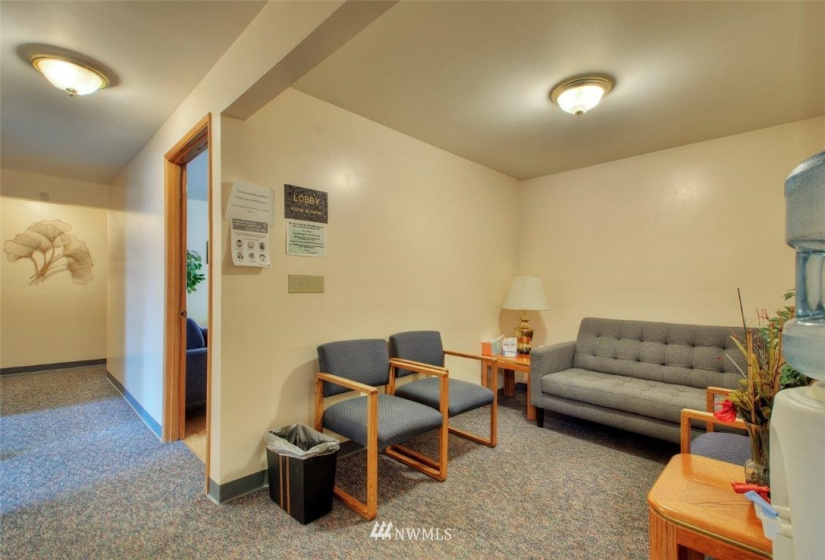 615 Titus, Kent, Washington 98032, ,Commercial Sale,For Sale,Titus,NWM1879353