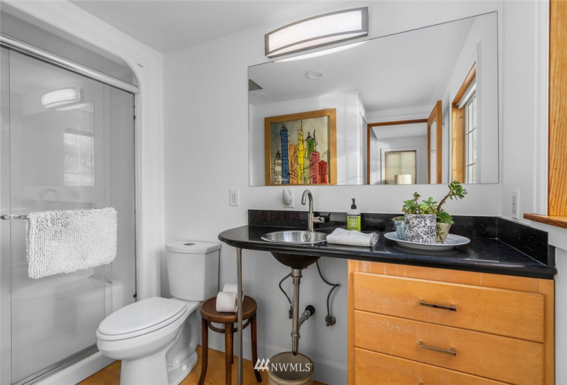 2401 Northlake, Seattle, Washington 98103, 2 Bedrooms Bedrooms, ,Residential,For Sale,Northlake,NWM1880323