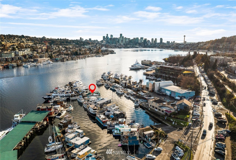 2401 Northlake, Seattle, Washington 98103, 2 Bedrooms Bedrooms, ,Residential,For Sale,Northlake,NWM1880323