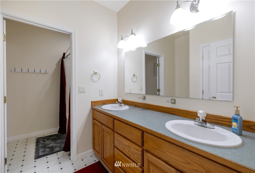 8250 Sesame, Silverdale, Washington 98383, 3 Bedrooms Bedrooms, ,2 BathroomsBathrooms,Residential,For Sale,Sesame,NWM1880050