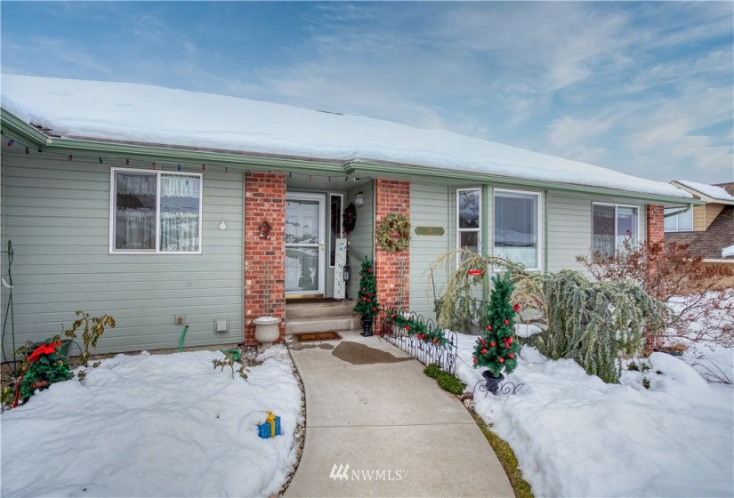 618 Clarissa, East Wenatchee, Washington 98802, 3 Bedrooms Bedrooms, ,3 BathroomsBathrooms,Residential,For Sale,Clarissa,NWM1879945