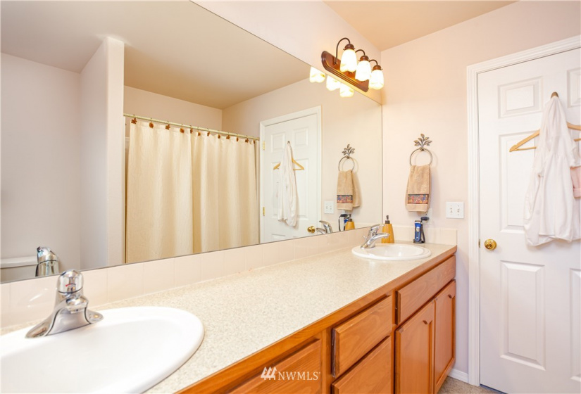 618 Clarissa, East Wenatchee, Washington 98802, 3 Bedrooms Bedrooms, ,3 BathroomsBathrooms,Residential,For Sale,Clarissa,NWM1879945