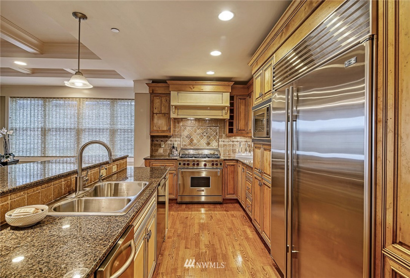 1414 1st, Seattle, Washington 98119, 3 Bedrooms Bedrooms, ,2 BathroomsBathrooms,Residential,For Sale,The Renaissance,1st,NWM1877921