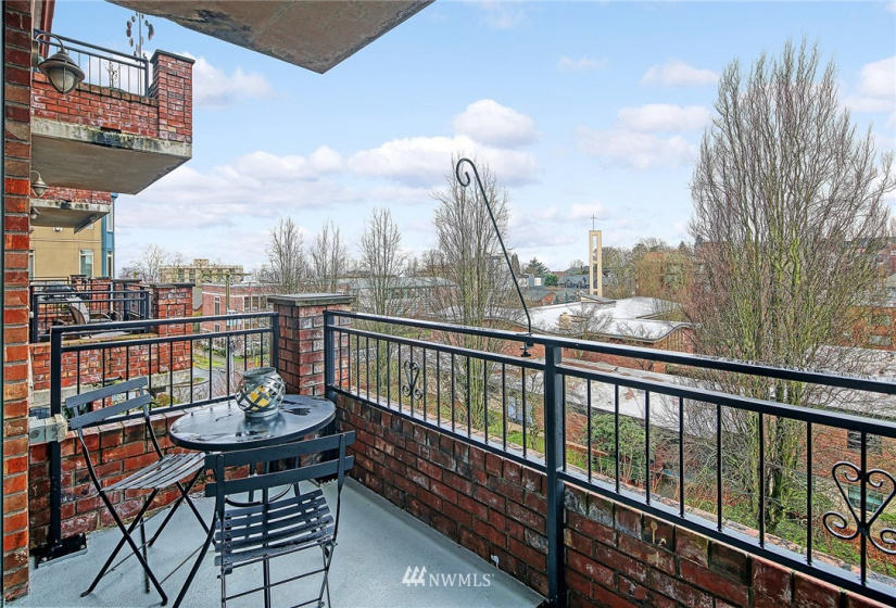 1414 1st, Seattle, Washington 98119, 3 Bedrooms Bedrooms, ,2 BathroomsBathrooms,Residential,For Sale,The Renaissance,1st,NWM1877921