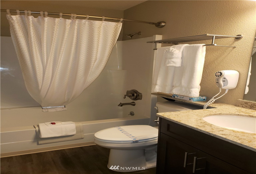 1 Beach 592-F, Manson, Washington 98831, 2 Bedrooms Bedrooms, ,2 BathroomsBathrooms,Residential,For Sale,Beach,Beach 592-F,NWM1515558