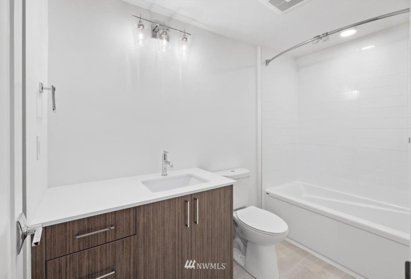 1000 112th, Seattle, Washington 98125, 3 Bedrooms Bedrooms, ,2 BathroomsBathrooms,Residential,For Sale,112th,NWM1880473