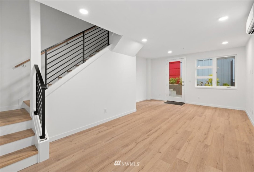 1000 112th, Seattle, Washington 98125, 3 Bedrooms Bedrooms, ,2 BathroomsBathrooms,Residential,For Sale,112th,NWM1880473