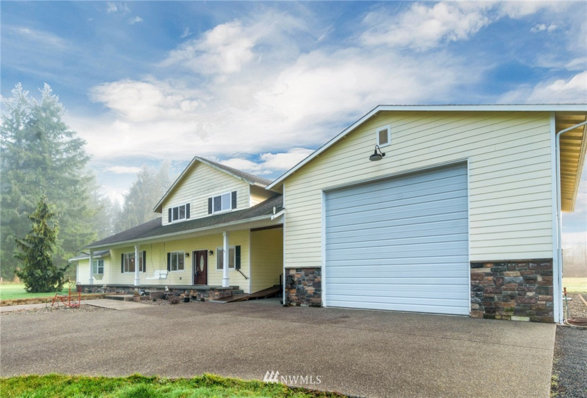 124 Gilbert, Onalaska, Washington 98570, 5 Bedrooms Bedrooms, ,3 BathroomsBathrooms,Residential,For Sale,Gilbert,NWM1880064
