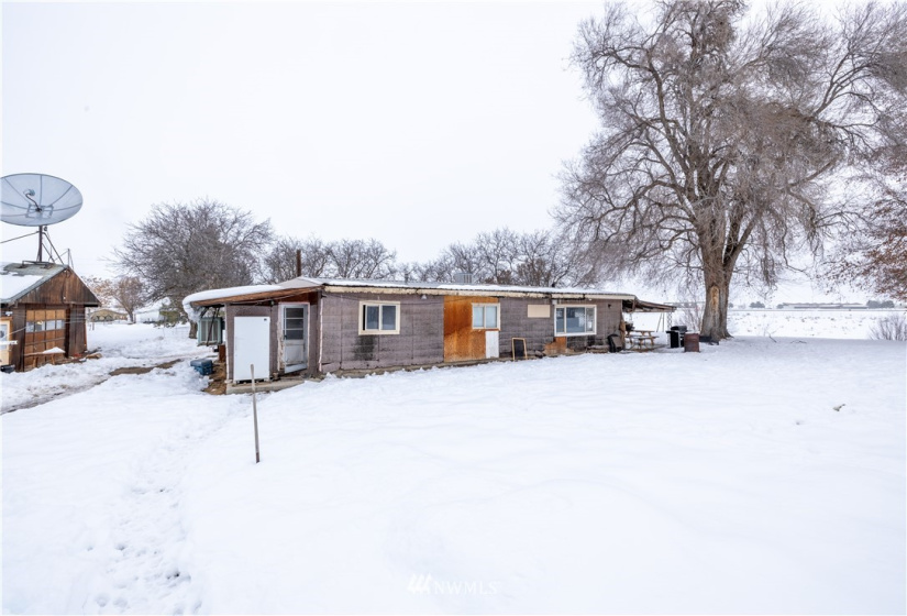 3290 1st, East Wenatchee, Washington 98802, 3 Bedrooms Bedrooms, ,1 BathroomBathrooms,Residential,For Sale,1st,NWM1880541