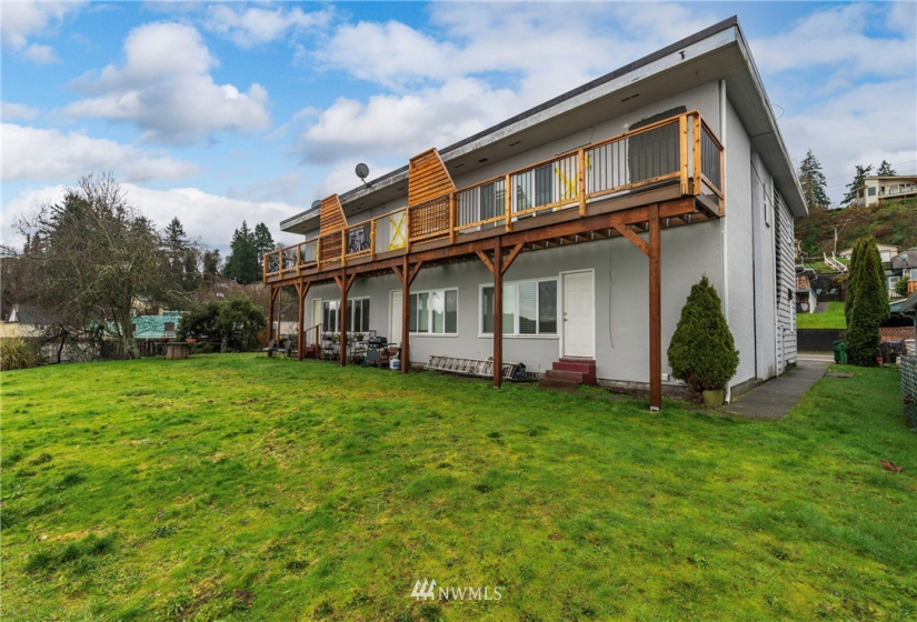 1833 Bay Street, Port Orchard, Washington 98366, ,Residential Income,For Sale,Bay Street,NWM1880597