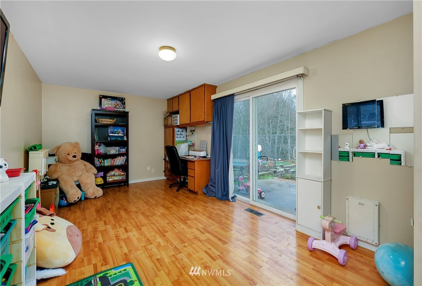 7741 Beacon, Bremerton, Washington 98311, 4 Bedrooms Bedrooms, ,2 BathroomsBathrooms,Residential,For Sale,Beacon,NWM1879766