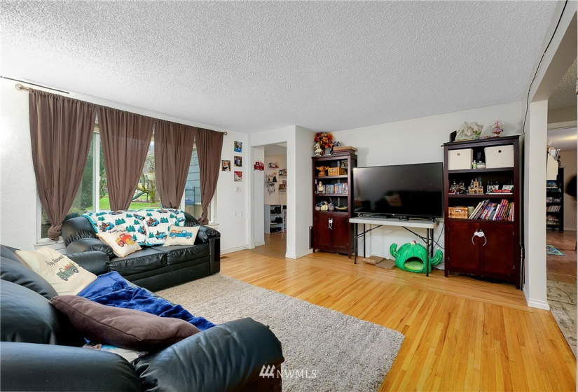 7741 Beacon, Bremerton, Washington 98311, 4 Bedrooms Bedrooms, ,2 BathroomsBathrooms,Residential,For Sale,Beacon,NWM1879766