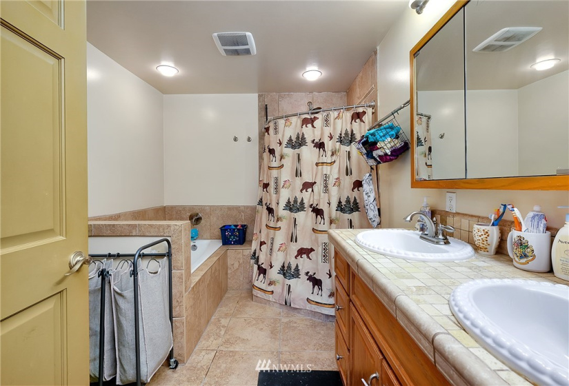 7741 Beacon, Bremerton, Washington 98311, 4 Bedrooms Bedrooms, ,2 BathroomsBathrooms,Residential,For Sale,Beacon,NWM1879766