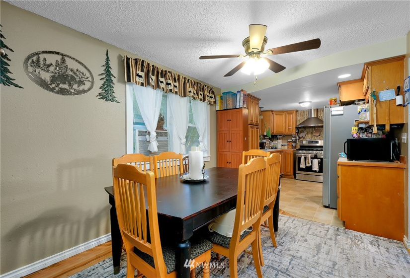 7741 Beacon, Bremerton, Washington 98311, 4 Bedrooms Bedrooms, ,2 BathroomsBathrooms,Residential,For Sale,Beacon,NWM1879766