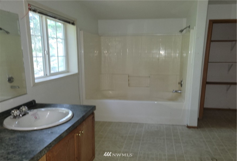 21 Sea Breeze, Grapeview, Washington 98546, 3 Bedrooms Bedrooms, ,2 BathroomsBathrooms,Residential,For Sale,Rustlewood Div 2,Sea Breeze,NWM1880370