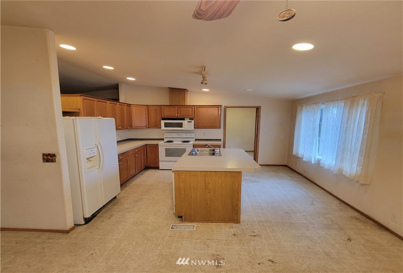 21 Sea Breeze, Grapeview, Washington 98546, 3 Bedrooms Bedrooms, ,2 BathroomsBathrooms,Residential,For Sale,Rustlewood Div 2,Sea Breeze,NWM1880370