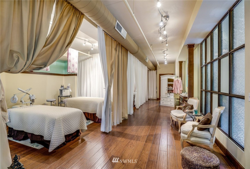 901 1st, Snohomish, Washington 98290, ,Business Opportunity,For Sale,1st,NWM1876467