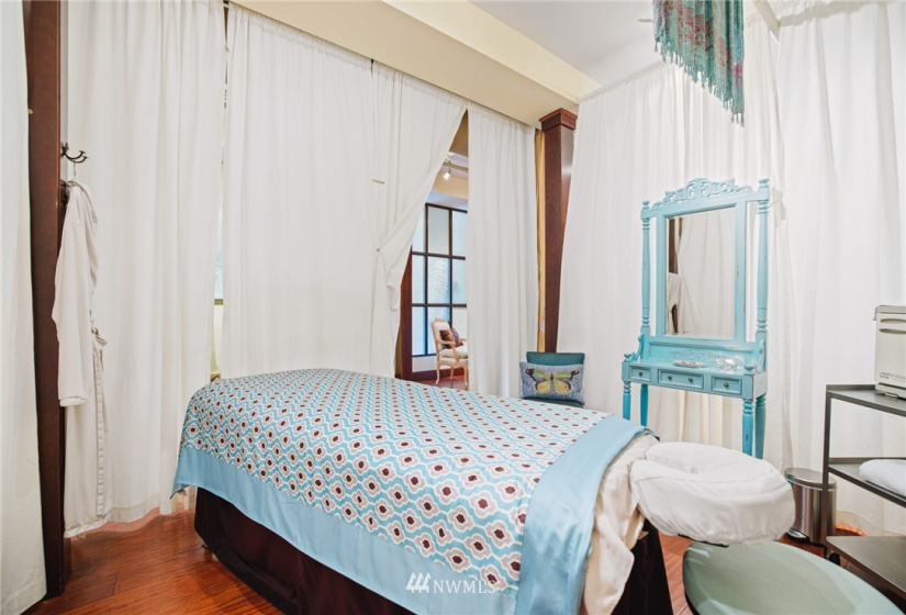 901 1st, Snohomish, Washington 98290, ,Business Opportunity,For Sale,1st,NWM1876467