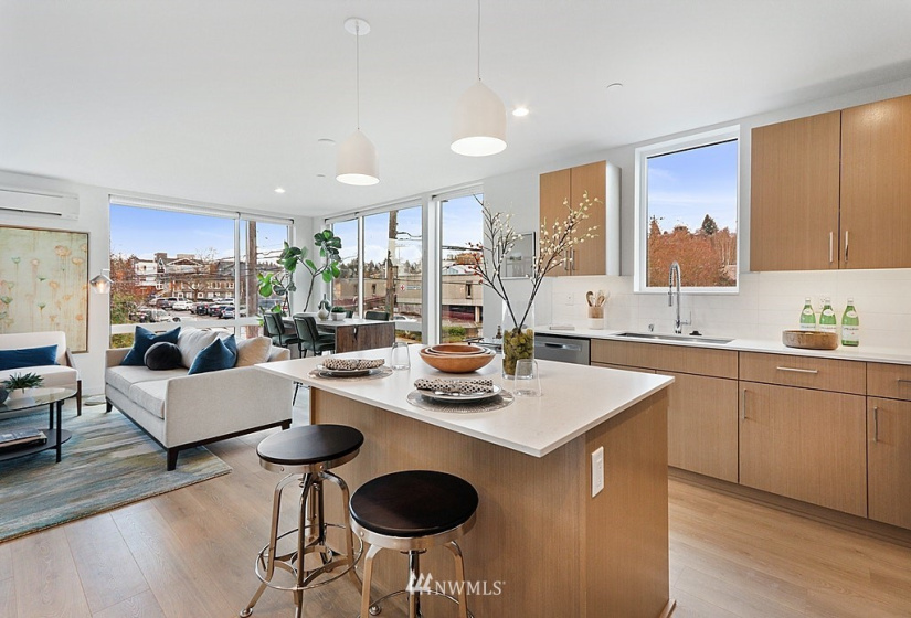 2013 25th, Seattle, Washington 98144, 2 Bedrooms Bedrooms, ,1 BathroomBathrooms,Residential,For Sale,JOYA,25th,NWM1880630